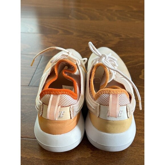 Nike Roshe Orange & White Lace Up Sneakers Comfort Shoes Womens Size 7 - Picture 7 of 8